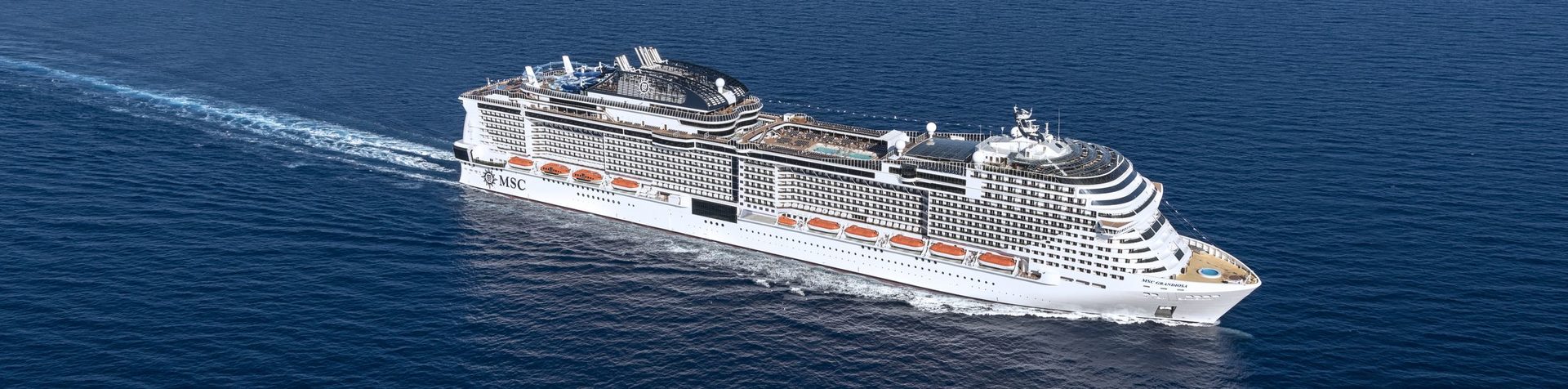Lodě MSC Cruises znovu vyplouvají! Nová opatření se postarají o bezpečí hostů i maximální zážitek z dovolené na moři Lodě MSC Cruises znovu vyplouvají! Nová opatření se postarají o bezpečí hostů i maximální zážitek z dovolené na moři
