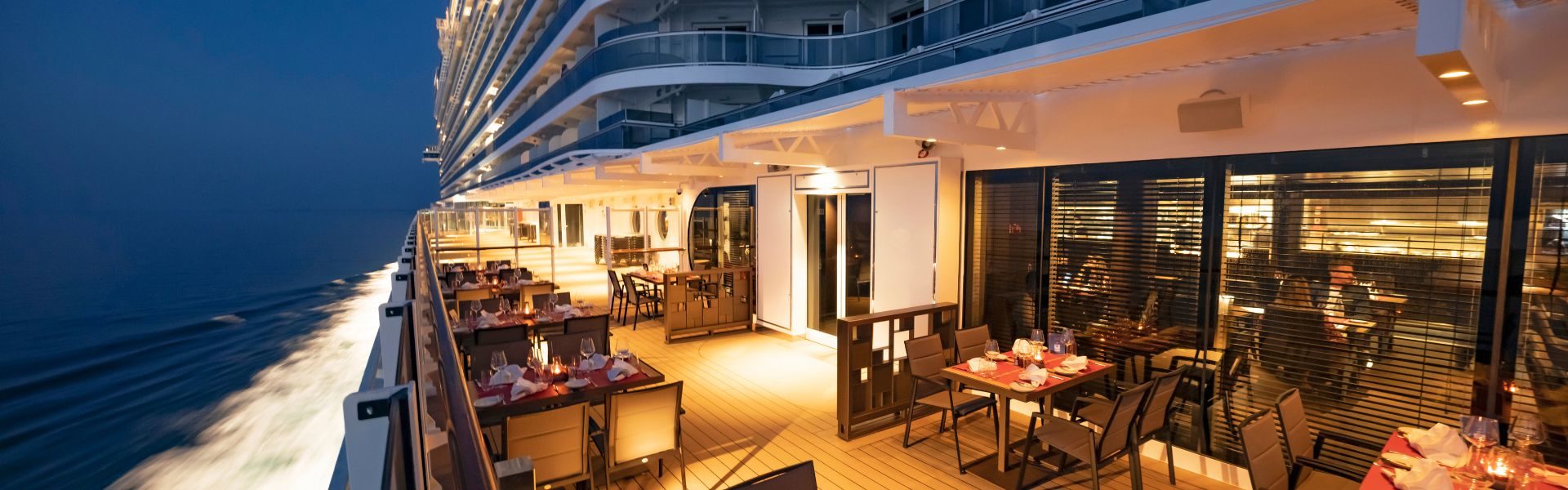 Více volnosti při večeři na palubě: MSC Cruises zavádí flexibilní „Dine on Your Time“ a třetí čas servírované večeře