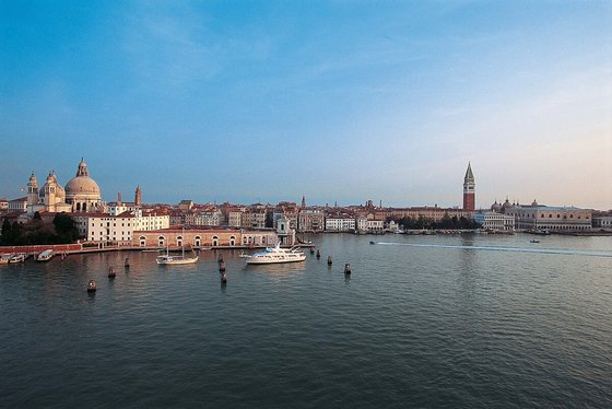 Proplouvání kolem Benátského Lida