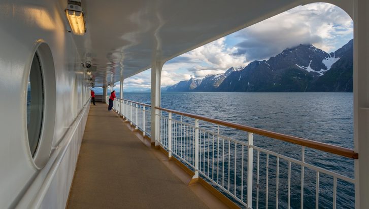 Ms midnatsol - 33496-hurtigruten-ms-midnatsol-deck