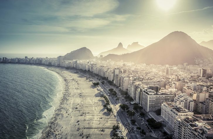 Copacabana - Copacabana Beach v Rio de Janeiru v Brazílii-258744767