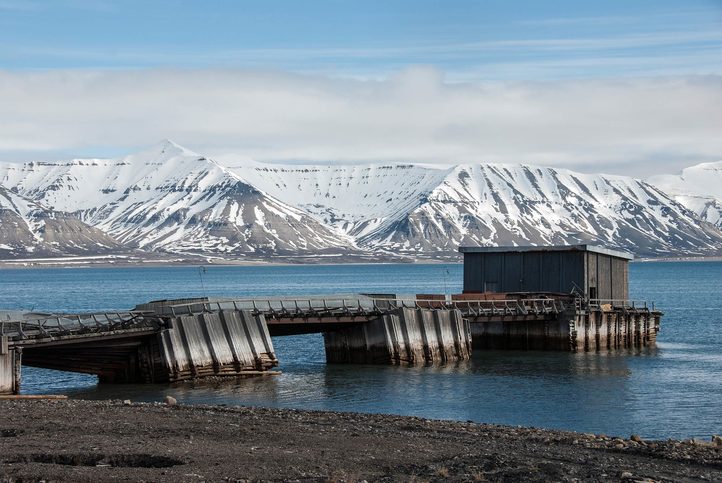 Pyramiden (špicberky, proplutí) - Pyramiden-(Špicberky,-proplutí)