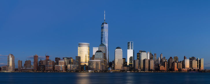 Lower Manhattan je nejjižnější část newyorské čtvrti Manhattan, resp. stejnojmenného ostrova. Území je ohraničeno 14. ulicí nebo až 23. ulicí na severu, řekou Hudson River na západě, přílivovou úžinou zvanou East River na východě a přístavem New York Harbor na jihu.