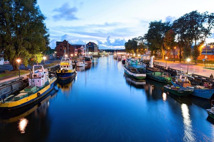 Klaipeda - Noční pohled na historické centrum Klaipedy a řeku Dane 
