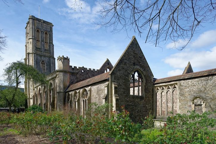 Bristol - Ruiny kostela Temple Church