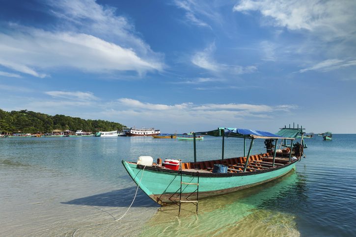 Pohled na loďku v Sihanoukville, Kambodža