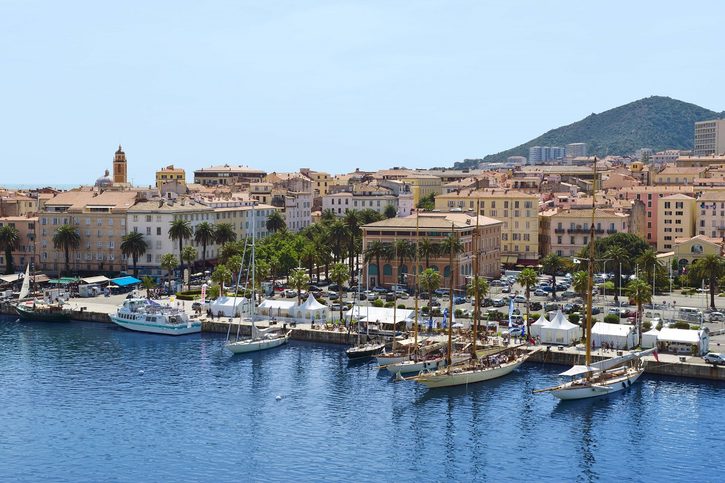 Ajaccio - Pobřežní promenáda v Ajacciu