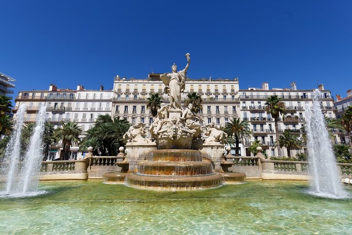 Náměstí svobody neboli Place de la Liberté  v centru města Toulon.