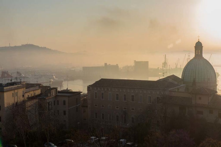 Ancona - Panoramatický výhled na přístav 
