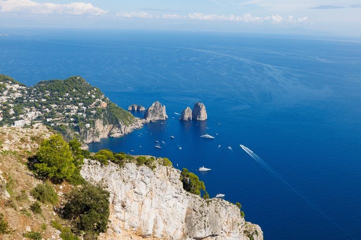 Capri - Výhled na jižní pobřeží Anacapri