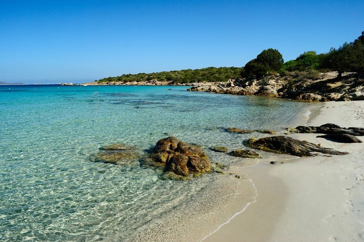 Golfo Aranci - Pohled na pláž Cala Sabina