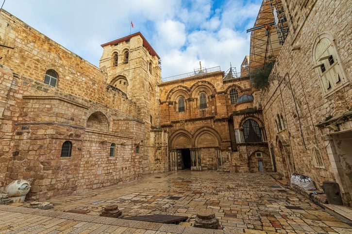 Ashdod - Hlavní vchod do Chrámu Božího hrobu ve Starém Městě v Jeruzalémě.