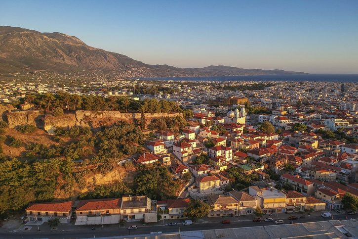 Kalamata - Západ slunce na městem Kalamata, Řecko