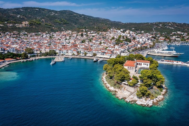 Skiathos - Letecký pohled na město 