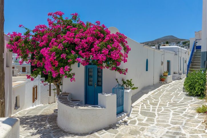 Paros - Tradiční kykladská ulička