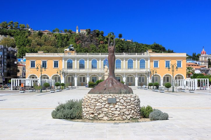 Zakynthos - Náměstí Solomos v hlavním městě  Zakynthos - Náměstí Solomos v hlavním městě