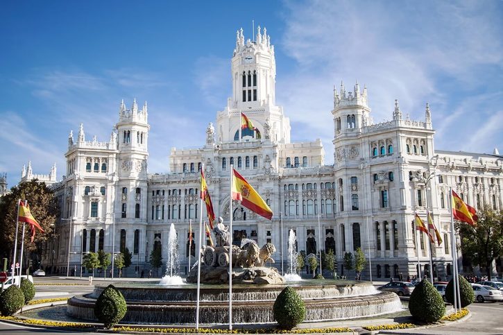 Madrid - Fontána Cibeles a Palacio de Comunicaciones Madrid - Fontána Cibeles a Palacio de Comunicaciones