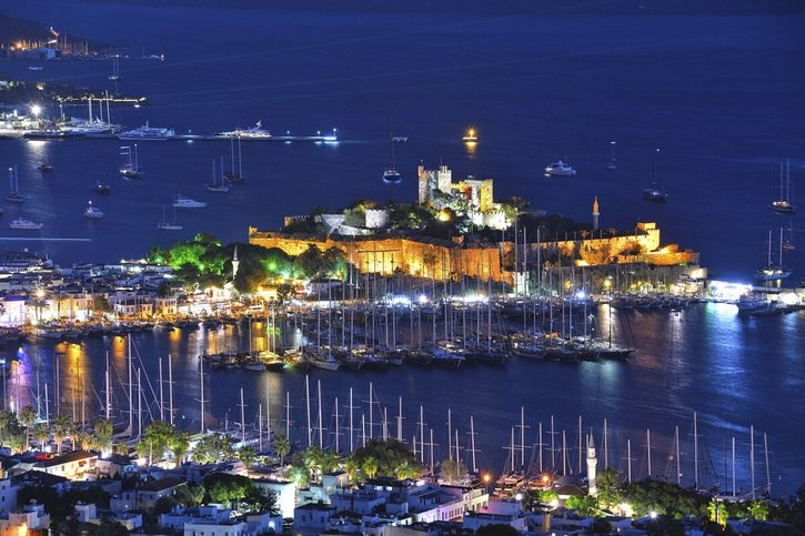 Bodrum - Noční pohled na přístav a hrad sv. Petra