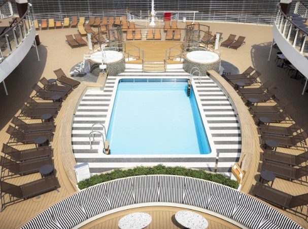 Panorama Pool Club - Queen Anne