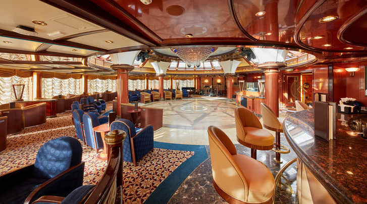 Yacht Club - Queen Elizabeth
