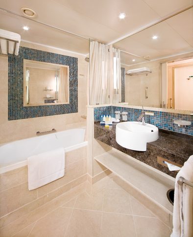 Kajuta s balkonem, koupelna - Eurodam