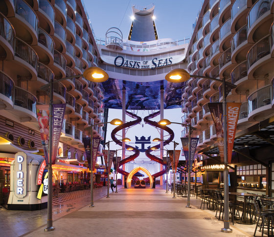 Boardwalk - Oasis of the Seas