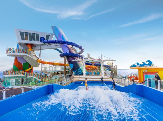 FlowRider - Icon of the Seas