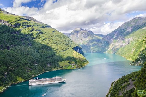 Za norskými fjordy na Costa Diadema